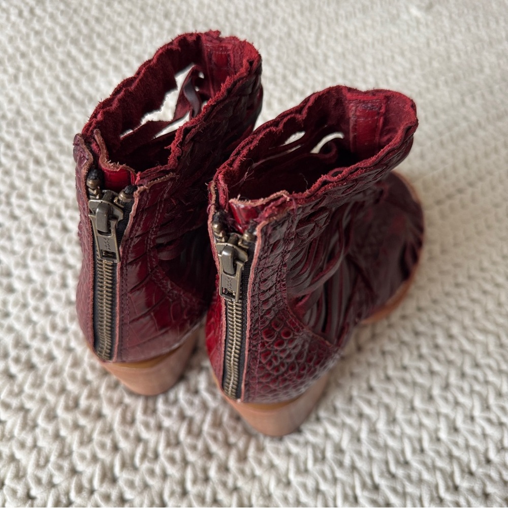Freebird by Steven Burgundy Cutout Ankle Boots - Picture 6 of 7